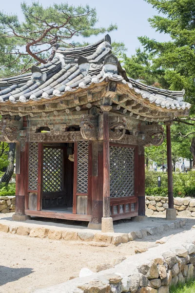 Seoul, Zuid-Korea - 22 mei: Hahoe Folk village in Zuid-Korea. M — Stockfoto