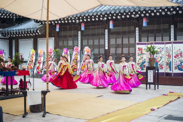 SEOUL,South Korea - MAY 21: korea show in folk village — Stock Photo, Image