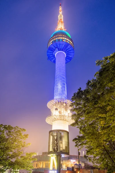 SEOUL, Corea del Sur - 24 de mayo: N Torre de Seúl. 24 MAY 2016 en Seúl , — Foto de Stock