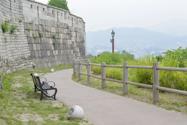 Seoul Fort op naksan berg — Stockfoto