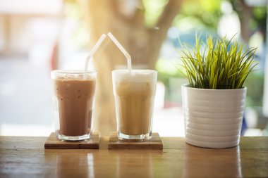 ahşap zemin buzlu kahve