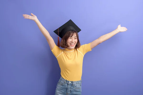Portrait Young Asian Student Wearing Graduation Cap Studio Background — Stock Photo, Image