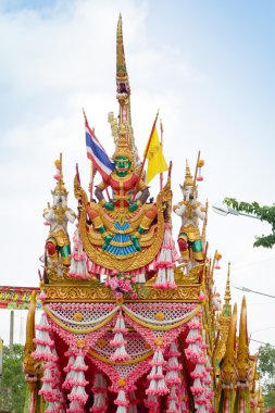 Phanomphrai, Roi-Et, Tay-Haziran 4: roket roket dekorasyon arabaya