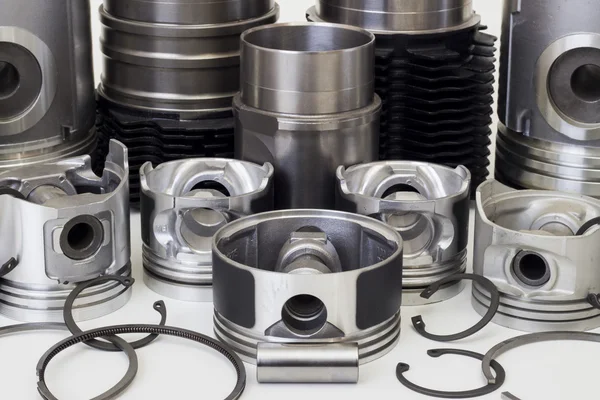 Otomobil piston parçaları