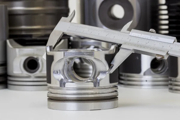 Otomobil piston parçaları