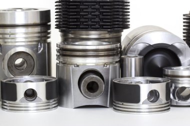 Otomobil piston parçaları