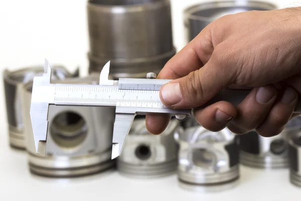 Otomobil piston parçaları