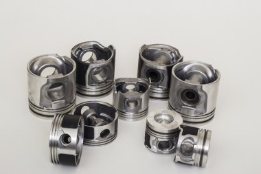 Otomobil piston parçaları