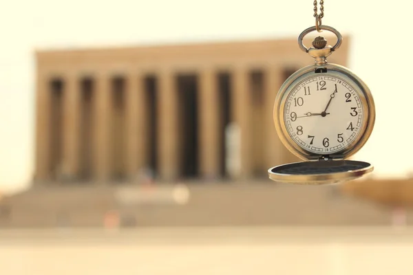 Turkije, Ankara, Ataturk's Mausoleum en tijd passeert 09:05 — Stockfoto