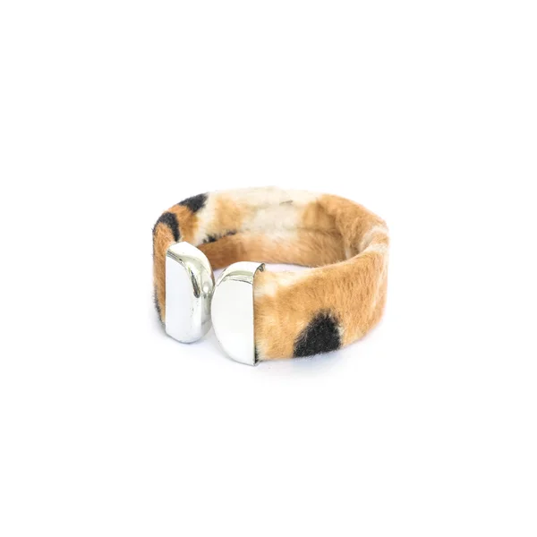 Closeup pulseira de tecido bonito, acessório de moda isolado no fundo branco — Fotografia de Stock