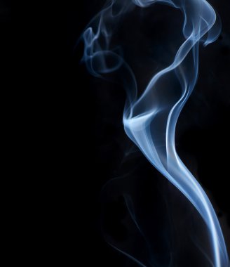 Bir siyah veya koyu arka plan closeup duman