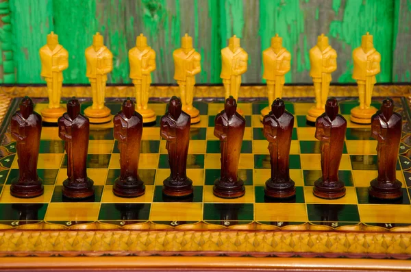 Šachovnici. dřevěné figurky — Stock fotografie