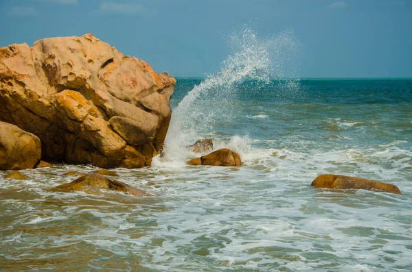 Horizon Ocean Sea Waves Hit Rocks — Stock Photo, Image