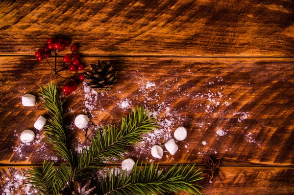 Viburno Rosso Coni Rami Natale Tavole Legno Con Marshmallow — Foto Stock