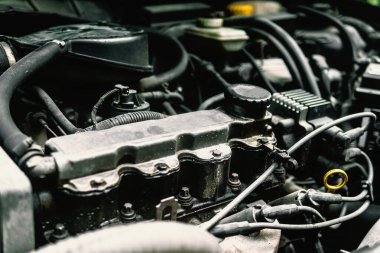 Araç motorunun durumunu kontrol et.