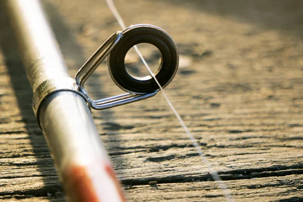 Haste Pesca Linha Pesca Close Fundo Madeira — Fotografia de Stock