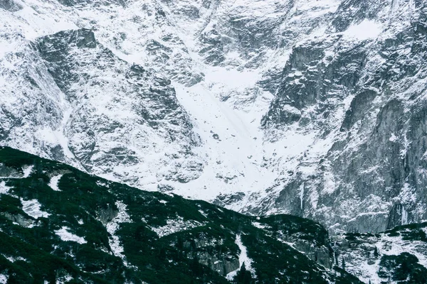 Landschap Bergen Prachtige Toppen Van Besneeuwde Bergen — Stockfoto