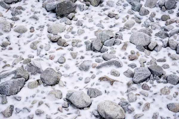 Muitas Pedras Neve Rota Difícil Nas Montanhas — Fotografia de Stock