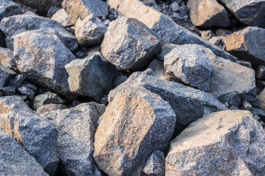Bir sürü büyük taş var. Arkaplan için