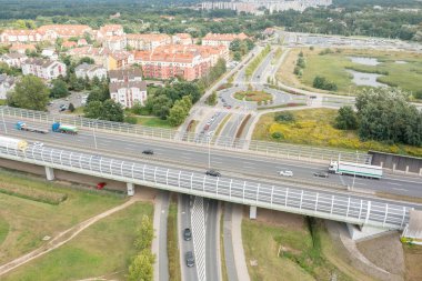 Anayolun ve Wroclaw şehrinin havadan görünüşü