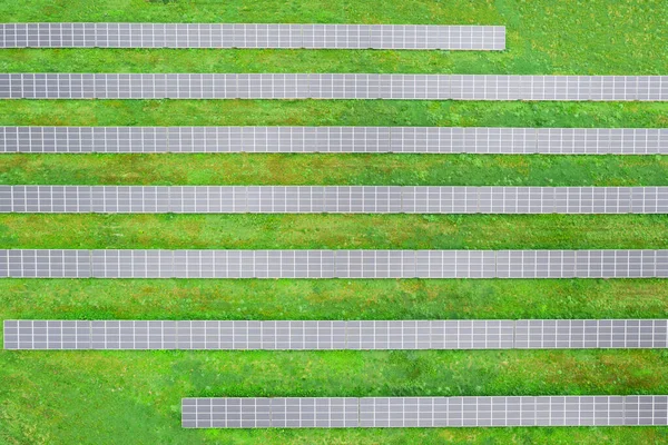 Fazenda Solar Campo Muitos Painéis Solares Seguidos Fonte Alimentação Alternativa — Fotografia de Stock