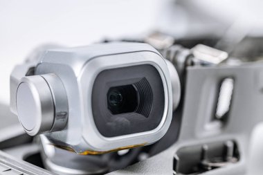 İHA kamera ve sensörleri kapatın.