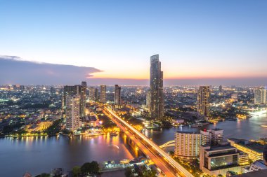 Geçen gün, şehir Bangkok Sathorn benzersiz kuleden görüntüleyin