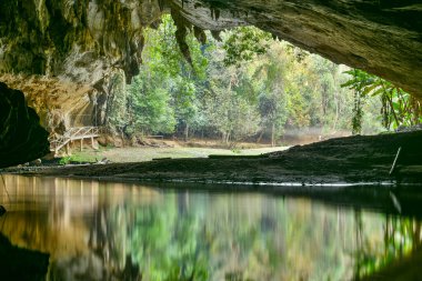 Tayland 'daki mağarada. Tayland 'ın kuzeyinde. Pai yerleşim bölgesi