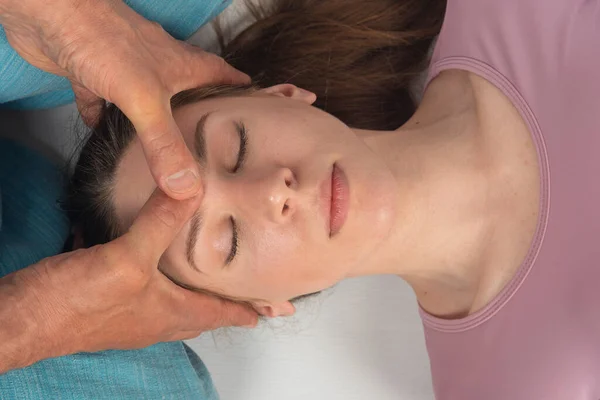 Thai Massage Done Man Girl — Stock Photo, Image