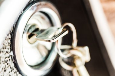 Anahtar deliği kapı anahtarı