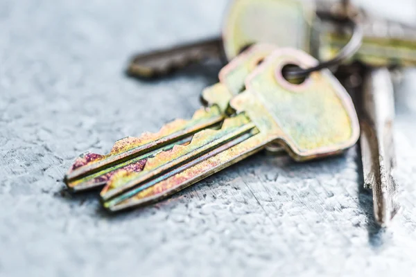 Birçok eski anahtar