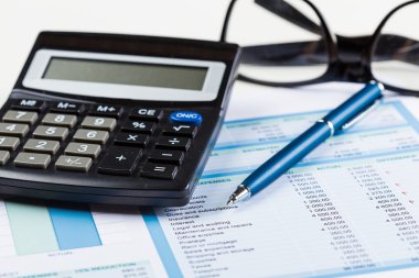 hesap makinesi ile finansal sayı ve grafik