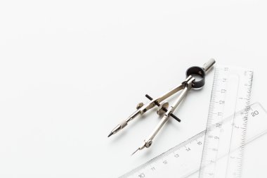 Çizim dersleri için öğrenci metal pergel