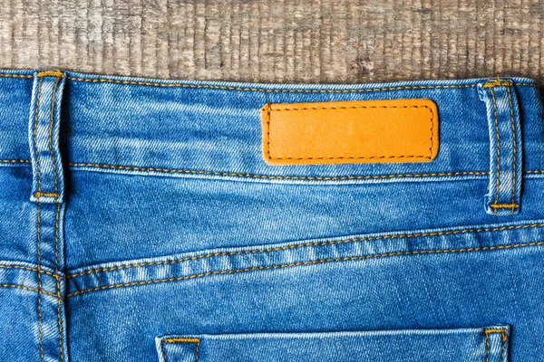 Kot eski ahşap yüzey üzerinde