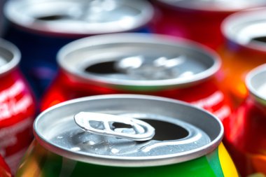 İzole alüminyum kutular