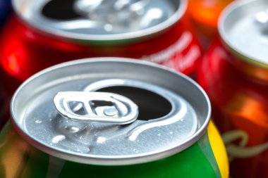 İzole alüminyum kutular