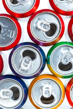 İzole alüminyum kutular