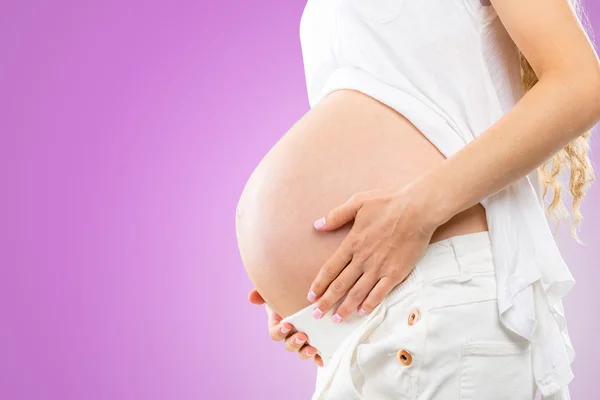 Wanita hamil muda — Stok Foto
