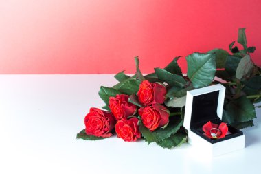 doğal kırmızı gül