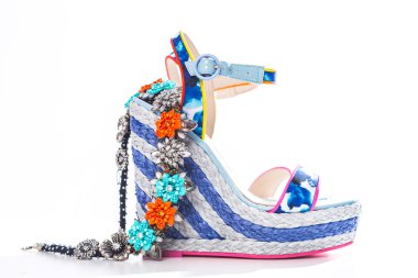 Yaz giysileri kümesi