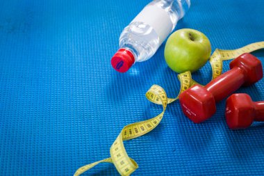 Spor faaliyetleri için döşenmiş katta ayarla.