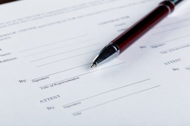 Kalem ve sözleşme kağıtları 