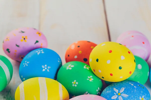 Ovos de Páscoa pintados em cores pastel — Fotografia de Stock