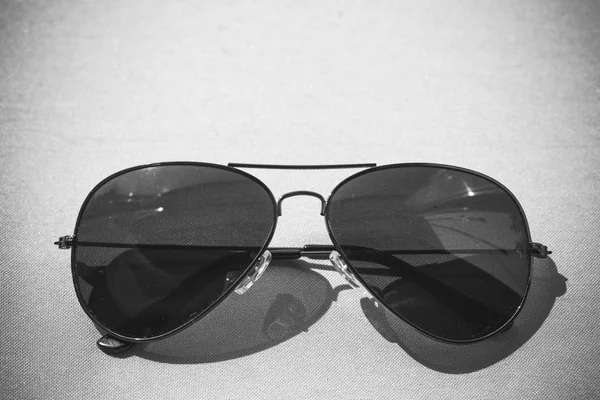 Vintage solglasögon på nära håll — Stockfoto