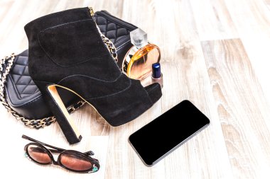 Yaz giysileri kümesi