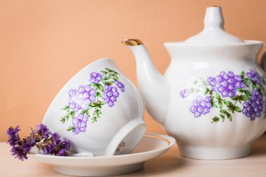 çaydanlık vintage tarzı ile çay fincanı