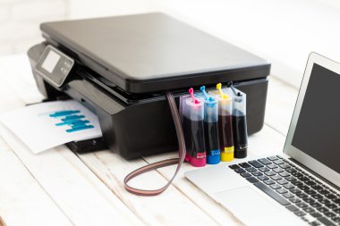 Office yazıcı ve iş kağıt 