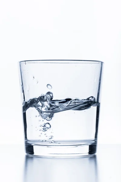 Un vaso de agua — Foto de Stock