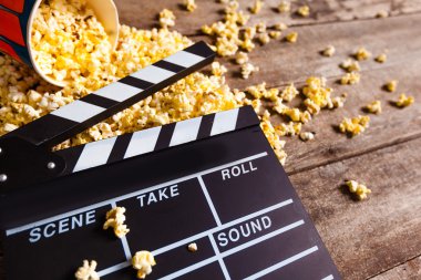 Film Klaket ve patlamış mısır 