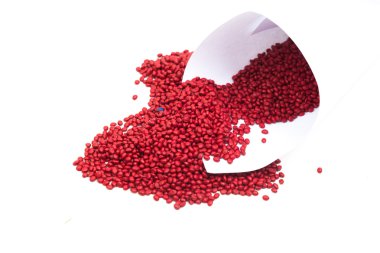 Enjeksiyon kalıplama işlemi için kırmızı polimer topları 